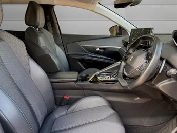 PEUGEOT 3008 1.6 13.2kWh Allure Premium SUV 5dr Petrol Plug-in Hybrid e-EAT E