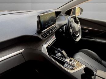 PEUGEOT 3008 1.6 13.2kWh Allure Premium SUV 5dr Petrol Plug-in Hybrid e-EAT E
