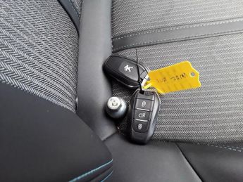 PEUGEOT 3008 1.6 13.2kWh Allure Premium SUV 5dr Petrol Plug-in Hybrid e-EAT E