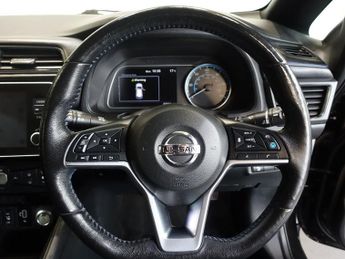 NISSAN LEAF 40kWh Tekna Hatchback 5dr Electric Auto (150 ps)
