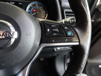 NISSAN LEAF 40kWh Tekna Hatchback 5dr Electric Auto (150 ps)