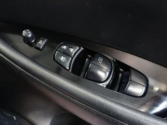 NISSAN LEAF 40kWh Tekna Hatchback 5dr Electric Auto (150 ps)