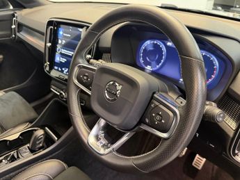 VOLVO XC40 2.0 T5 R-Design SUV 5dr Petrol Auto AWD Euro 6 (s/s) (247 ps)