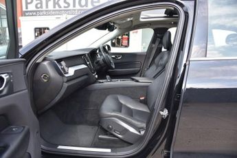 VOLVO XC60 2.0h T6 Recharge 11.6kWh Inscription Expression SUV 5dr Petrol P