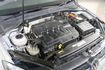 VOLKSWAGEN GOLF 1.6 TDI SE Nav Hatchback 5dr Diesel DSG Euro 6 (s/s) (115 ps)
