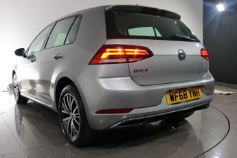 VOLKSWAGEN GOLF 1.6 TDI SE Nav Hatchback 5dr Diesel DSG Euro 6 (s/s) (115 ps)