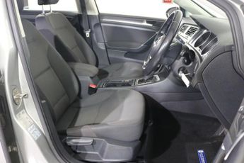 VOLKSWAGEN GOLF 1.6 TDI SE Nav Hatchback 5dr Diesel DSG Euro 6 (s/s) (115 ps)