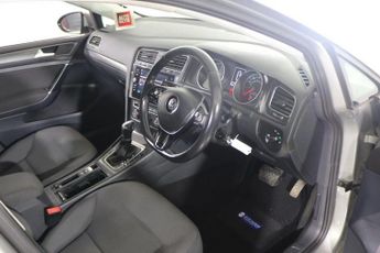 VOLKSWAGEN GOLF 1.6 TDI SE Nav Hatchback 5dr Diesel DSG Euro 6 (s/s) (115 ps)