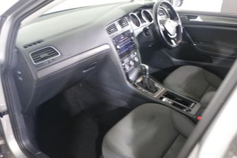 VOLKSWAGEN GOLF 1.6 TDI SE Nav Hatchback 5dr Diesel DSG Euro 6 (s/s) (115 ps)