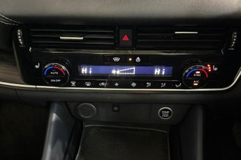 NISSAN QASHQAI 1.3 DIG-T MHEV Tekna SUV 5dr Petrol Hybrid XTRON Euro 6 (s/s) (1