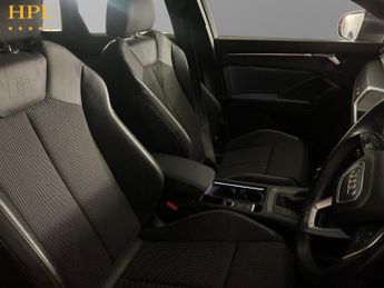 AUDI Q3 1.5 TFSI CoD 35 S line SUV 5dr Petrol S Tronic Euro 6 (s/s) (150