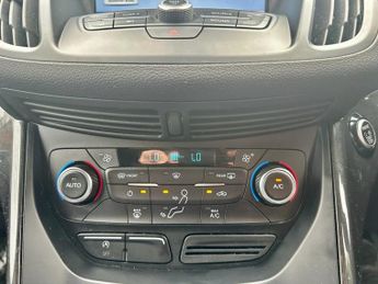 FORD KUGA 1.5 TDCi Titanium SUV 5dr Diesel Powershift Euro 6 (s/s) (120 ps