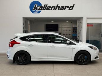 FORD FOCUS 2.0T EcoBoost ST-2 Hatchback 5dr Petrol Manual Euro 5 (s/s) (250