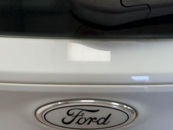 FORD FOCUS 2.0T EcoBoost ST-2 Hatchback 5dr Petrol Manual Euro 5 (s/s) (250