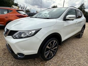 Nissan Qashqai 1.5 dCi Tekna SUV 5dr Diesel Manual 2WD Euro 6 (s/s) (110 ps)