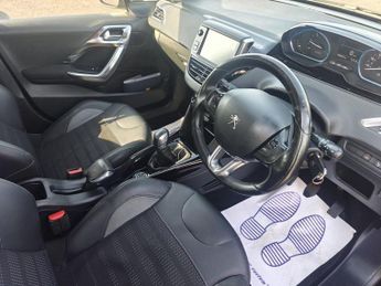 PEUGEOT 2008 1.6 BlueHDi Allure SUV 5dr Diesel Manual Euro 6 (s/s) (100 ps)