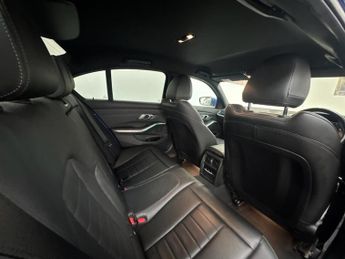BMW 3 SERIES 2.0 318i M Sport Saloon 4dr Petrol Auto Euro 6 (s/s) (156 ps)