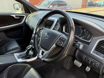 VOLVO XC60 2.4 D5 R-DESIGN NAV SUV DIESEL GEARTRONIC AWD 215 BHP