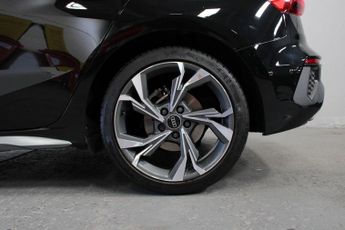 AUDI A3 1.0 TFSI 30 S line Sportback 5dr Petrol S Tronic Euro 6 (s/s) (1