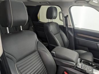 LAND ROVER DISCOVERY 3.0 TD V6 HSE SUV 5dr Diesel Auto 4WD Euro 6 (s/s) (258 ps)