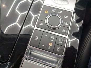 LAND ROVER DISCOVERY 3.0 TD V6 HSE SUV 5dr Diesel Auto 4WD Euro 6 (s/s) (258 ps)