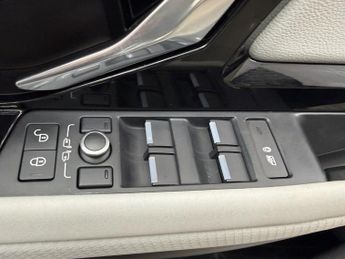 LAND ROVER RANGE ROVER EVOQUE 2.0 D180 R-Dynamic S SUV 5dr Diesel Auto 4WD Euro 6 (s/s) (180 p