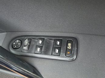 PEUGEOT 508 1.6 e-HDi Active Saloon 4dr Diesel EGC Euro 5 (s/s) (112 ps)