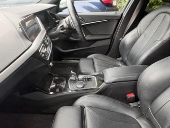 BMW 1 SERIES 2.0 120d M Sport (LCP) Hatchback 5dr Diesel Auto Euro 6 (s/s) (1
