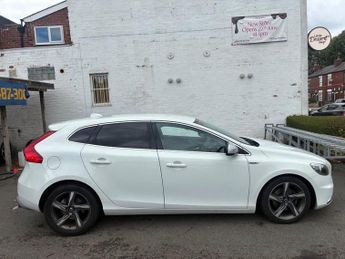 VOLVO V40 1.6 D2 R-Design Hatchback 5dr Diesel Powershift Euro 5 (s/s) (11
