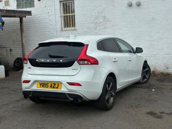 VOLVO V40 1.6 D2 R-Design Hatchback 5dr Diesel Powershift Euro 5 (s/s) (11