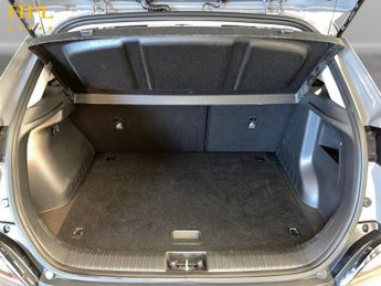 HYUNDAI KONA 1.6 h-GDi SE Connect SUV 5dr Petrol Hybrid DCT Euro 6 (s/s) (141