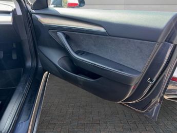 TESLA Model 3 (Dual Motor) Long Range Saloon 4dr Electric Auto 4WDE (346 ps)