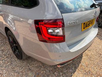 SKODA OCTAVIA 2.0 TSI GPF vRS Estate 5dr Petrol DSG Euro 6 (s/s) (245 ps)