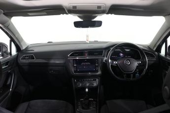 VOLKSWAGEN TIGUAN 2.0 TDI SEL SUV 5dr Diesel DSG Euro 6 (s/s) (150 ps)