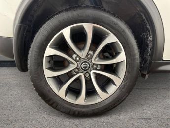 NISSAN JUKE 1.6 Tekna SUV 5dr Petrol XTRON Euro 6 (117 ps)