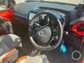 TOYOTA AYGO 1.0 VVT-i x-cite Hatchback 5dr Petrol Manual Euro 5 Euro 5 (68 p