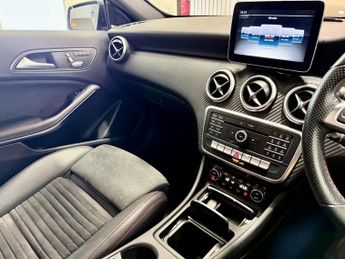 MERCEDES-BENZ A CLASS 1.5 A180d AMG Line (Premium Plus) Hatchback 5dr Diesel 7G-DCT Eu