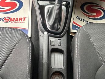 RENAULT CLIO 1.5 dCi Dynamique Nav Hatchback 5dr Diesel Auto Euro 6 (90 ps)