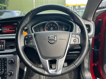 VOLVO V40 1.5 T3 GPF Inscription Hatchback 5dr Petrol Auto Euro 6 (s/s) (1