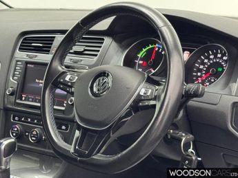 VOLKSWAGEN E-GOLF e-Golf Hatchback 5dr Electric Auto (115 ps)