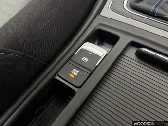 VOLKSWAGEN E-GOLF e-Golf Hatchback 5dr Electric Auto (115 ps)