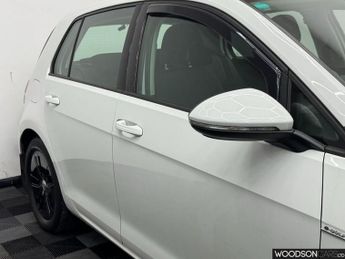 VOLKSWAGEN E-GOLF e-Golf Hatchback 5dr Electric Auto (115 ps)