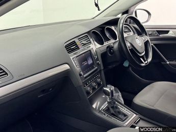 VOLKSWAGEN E-GOLF e-Golf Hatchback 5dr Electric Auto (115 ps)