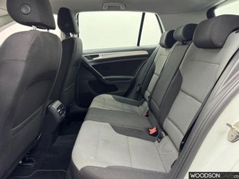 VOLKSWAGEN E-GOLF e-Golf Hatchback 5dr Electric Auto (115 ps)
