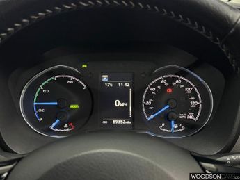 TOYOTA YARIS 1.5 VVT-h Icon Tech Hatchback 5dr Petrol Hybrid E-CVT Euro 6 (s/