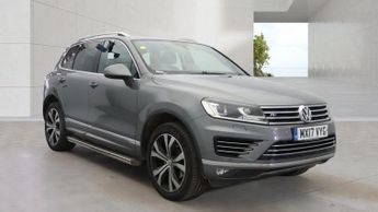 Volkswagen Touareg 3.0 TDI V6 BlueMotion Tech R-Line SUV 5dr Diesel Tiptronic 4WD E