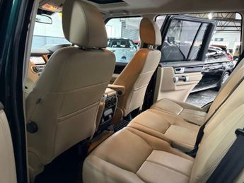 LAND ROVER DISCOVERY 4 3.0 SD V6 HSE SUV 5dr Diesel Auto 4WD Euro 6 (s/s) (256 bhp)