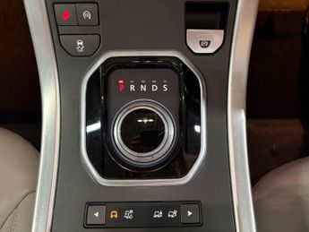 LAND ROVER RANGE ROVER EVOQUE 2.2 SD4 Pure Tech SUV 5dr Diesel Auto 4WD Euro 5 (s/s) (190 ps)