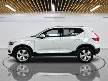 VOLVO XC40 1.5 T3 Momentum SUV 5dr Petrol Auto Euro 6 (s/s) (163 ps)
