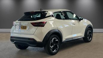 NISSAN JUKE 1.0 DIG-T N-Connecta SUV 5dr Petrol DCT Auto Euro 6 (s/s) (114 p